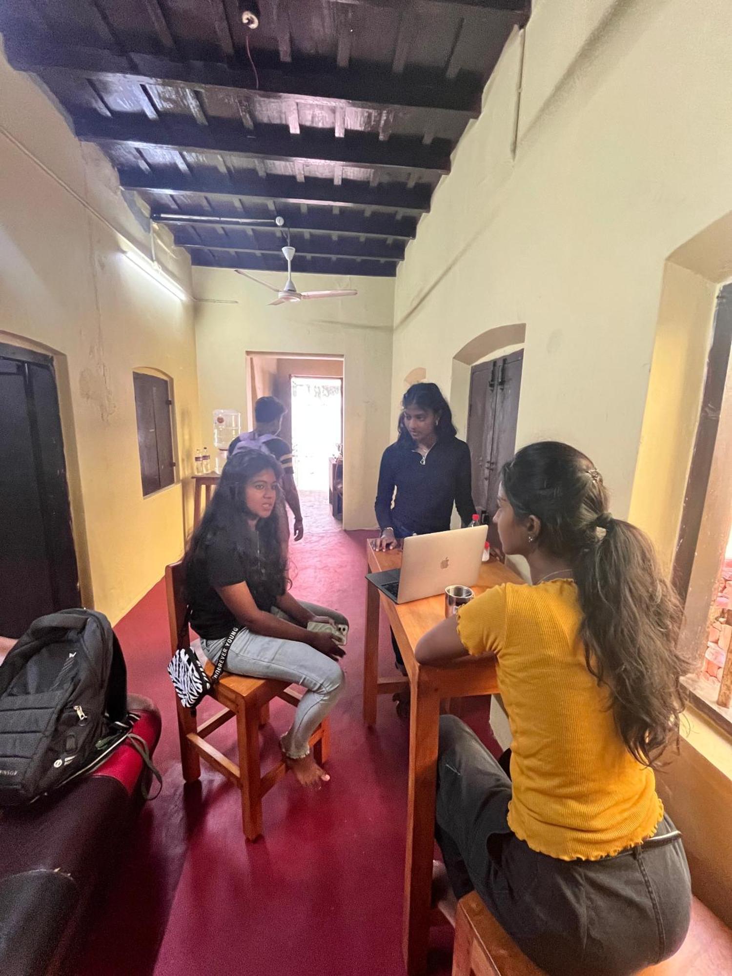 Hostel Gandhi Thiruvananthapuram ภายนอก รูปภาพ