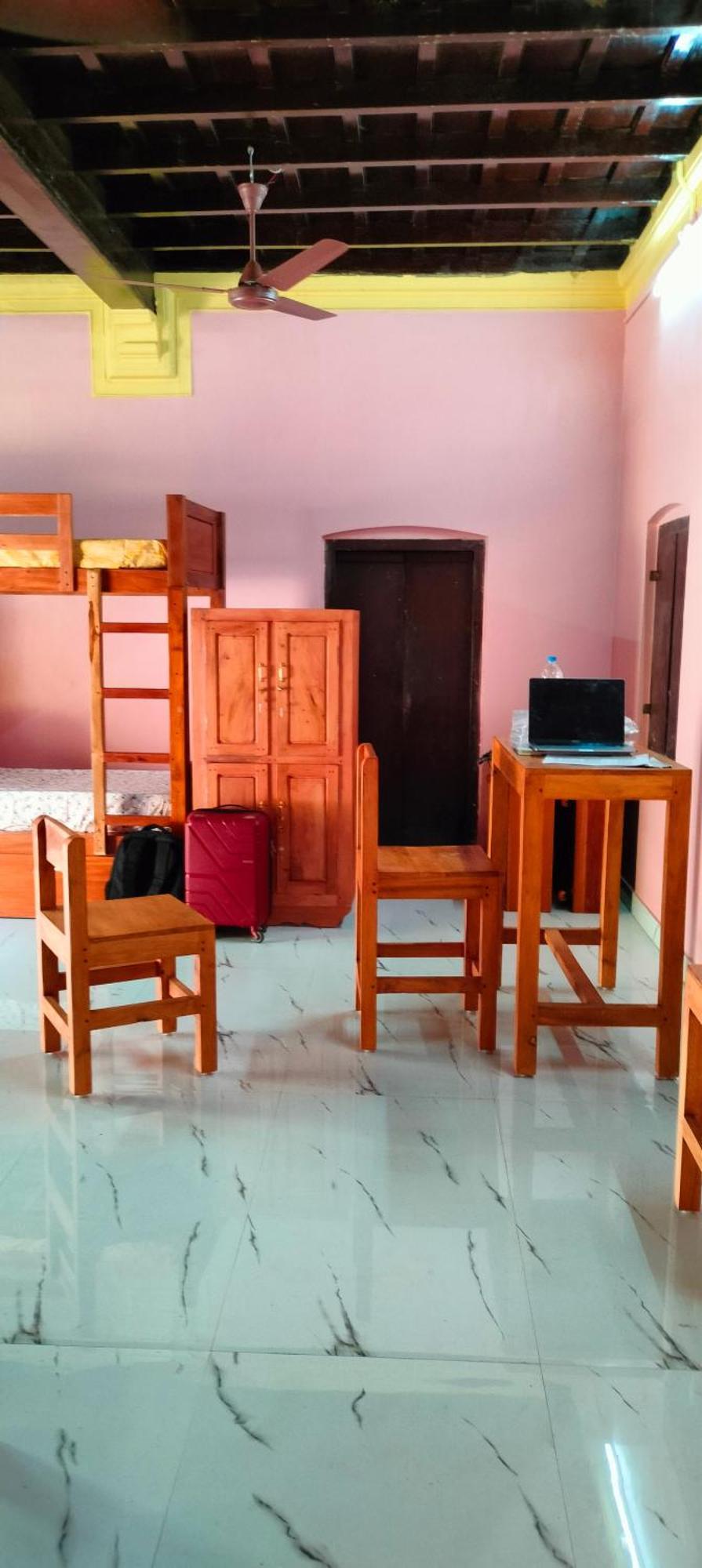 Hostel Gandhi Thiruvananthapuram ภายนอก รูปภาพ